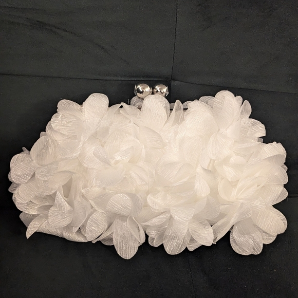 Floral Applique white clutch - Picture 1 of 3
